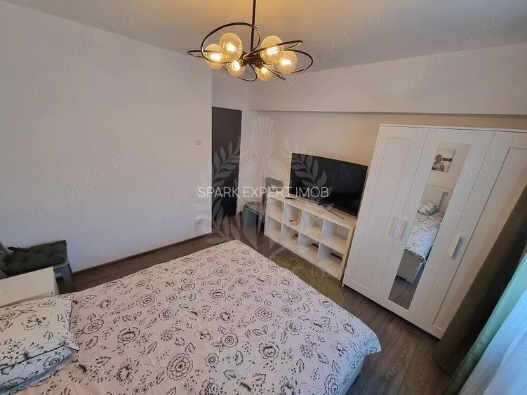 //3 CAMERE//BULEVARDUL REPUBLICII// - 7