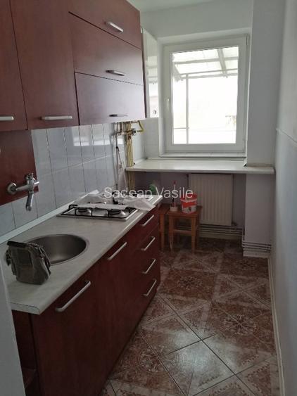 Inchiriez garsoniera - 4