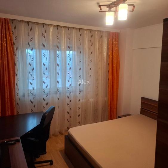 INCHIRIEZ APARTAMENT  3 CAMERE RENOVAT CAMPIA LIBERATII  - 8