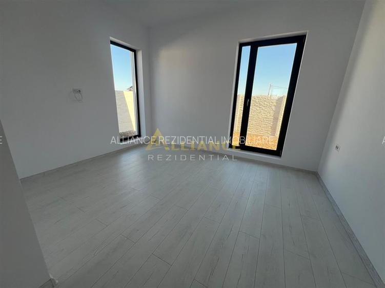 Casa individuala pe parter cu 4 camere // 2 bai // panouri 3 Kw - 14