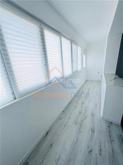 Apartament de vanzare cu 3 camere, zona Titan - Piata Minis - 12