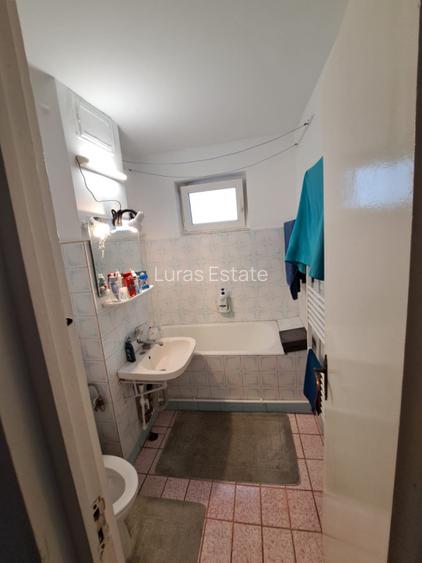 Apartament 3 camere – Zona Casa de Cultura • Decomandat - 11