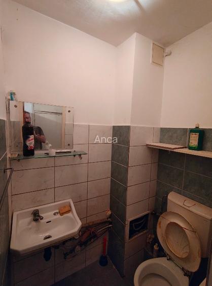 Apartament 3 camere , confort 1 , decomandat , 1984 - 5