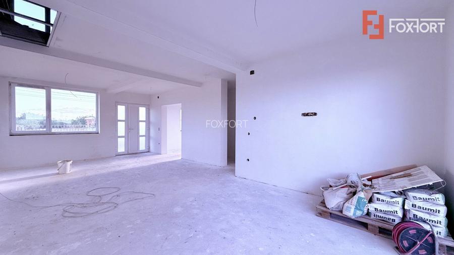 Casa tip triplex, cu 2 camere, de vanzare in Sanandrei. - 3