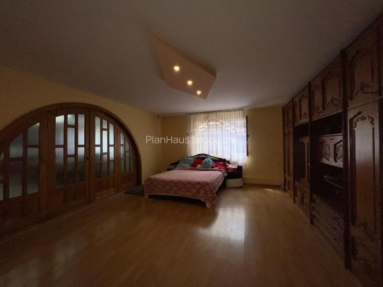 Casă Tăutii de Sus ,la drum principal pozitie excelentă ,462 mp teren - 5
