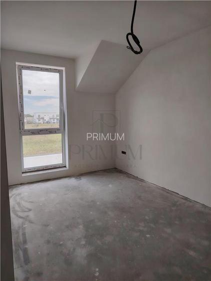 Duplex modern - spatios - personalizare interioara - canalizare - asfalt - 11