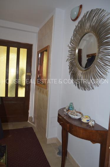 Apartament cu trei camere  in vila  ,Busteni - 9