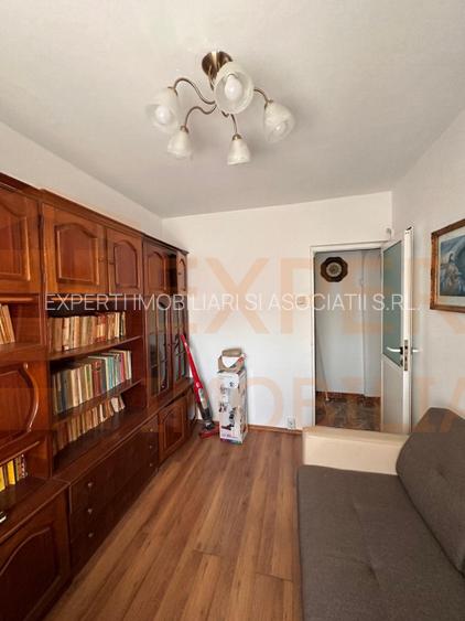 Apartament 4 camere de vânzare în zona Inel I - 14