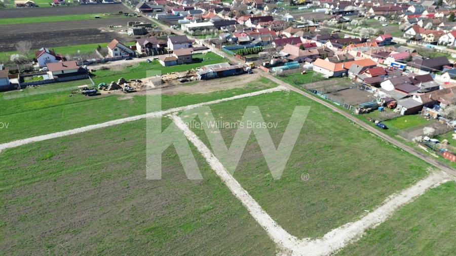 Teren de 627 mp în Hălchiu - utilități - Comision 0% - 11