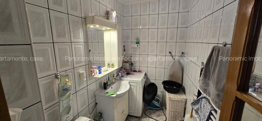 3 camere de vanzare Focsani, ultracentral - 24