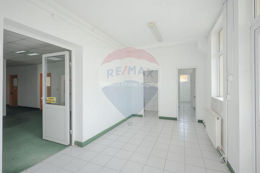 De vânzare Spațiu industrial de 10 129 mp Șoseaua Borșului - 29