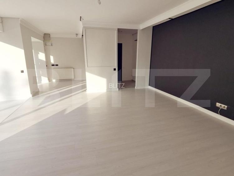 Spatiu Comercial, 41 mp, vitrina, trafic intens, 2 locuri de parcare, A.I. Cuza - 2