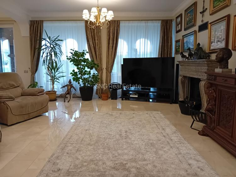 De vanzare vila exceptionala in stil Neo Romanesc cu vedere la lac si padure - 10