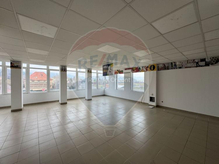 Spatiu comercial Rasnov | DN73 | CLINICA | SHOWROOM | MAGAZIN - 3