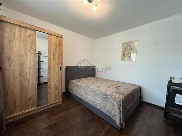 Inchiriere Apartament 3 camere semidecomandat Podu Ros - Palas - 4