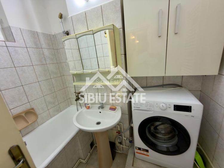 Apartament 2 camere de închiriat Ștrand Sibiu Balcon generos - 3