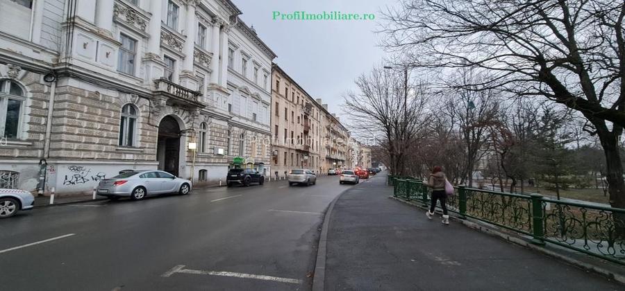 Apartament et.1, luxury class, langa Primarie cu balcon si vedere spre Parc - 32