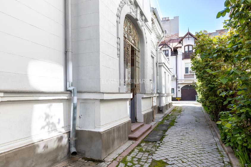 Strada Frumoasa  vila spatioasa cu arhitectura frumoasa - 3