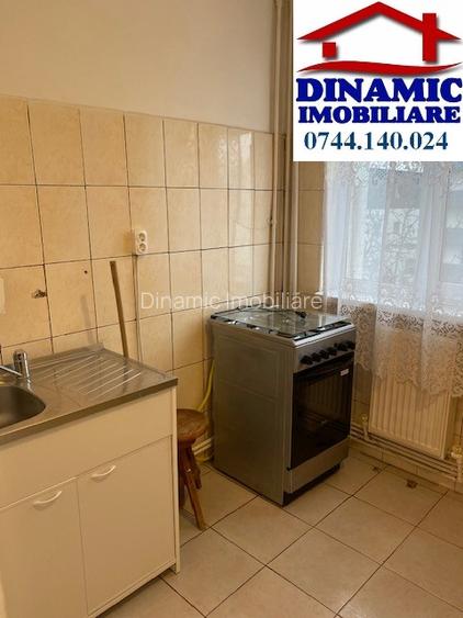Apartament 2 camere, etaj 3, central, 300 euro/lunar. - 13