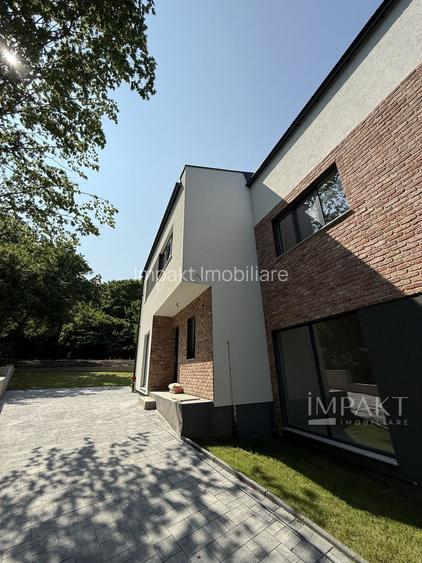 Case cuplate la liziera padurii , ideale pentru 2 familii ! - 5