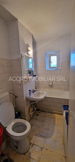 Doua camere decomandate, etajul 1. - 13