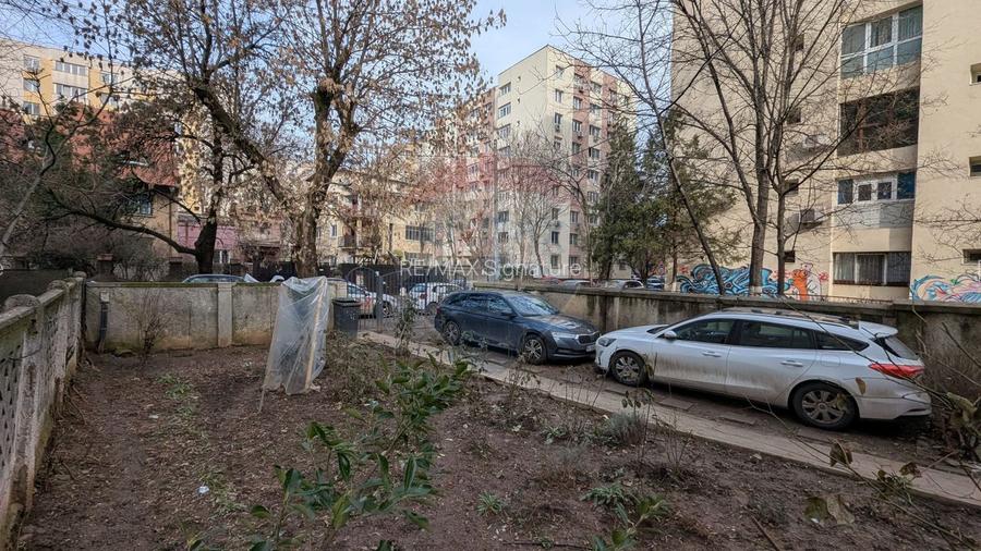 Vânzare Casă / Vilă cu 11 camere  în zona Iancului - 56