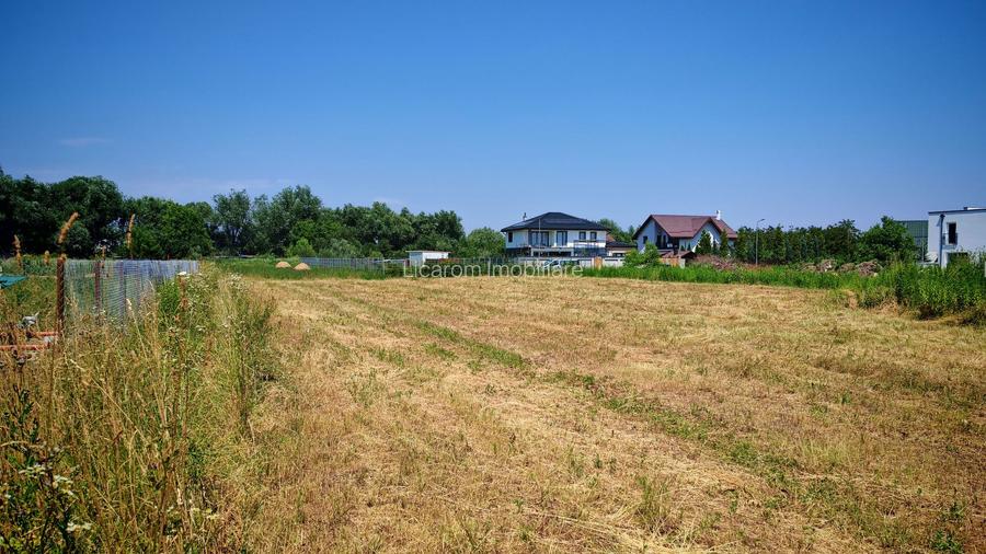 BARTOLOMEU,intravilan,intre case,suprafata de 774 mp,constructii P+2 - 18