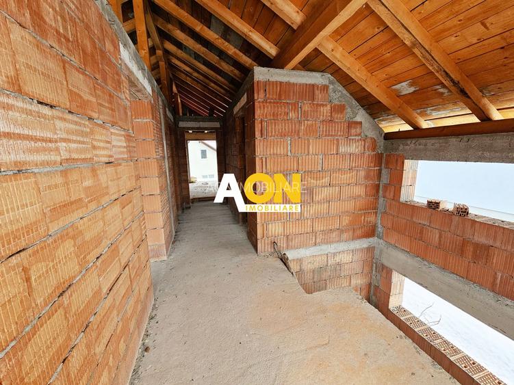 COMISION ZERO! Casa la rosu, P+1, 300 mp teren, cu utilitati, Lancram - 12