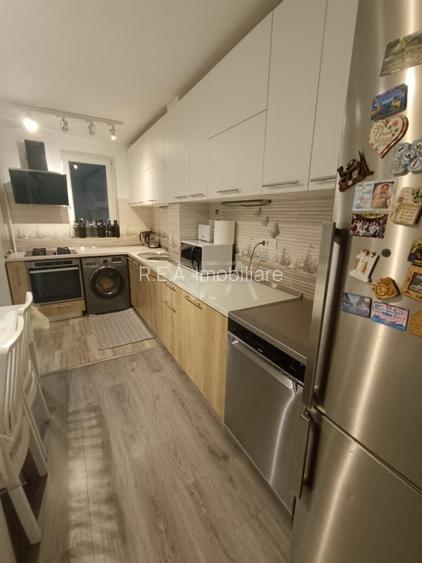 3 camere Colentina decomandat, centrala, inst. schimb., parcare, boxa - 8