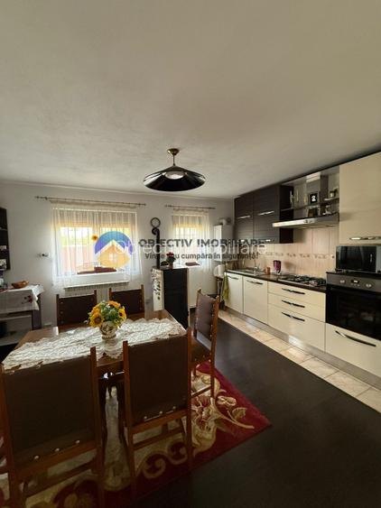 Casa deosebită de vânzare – cartier Ciritei - 11