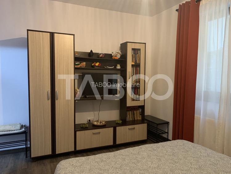 Casa 8 camere 7 bai 284 mp 225mp curte libera in Porumbacu de Sus - 13