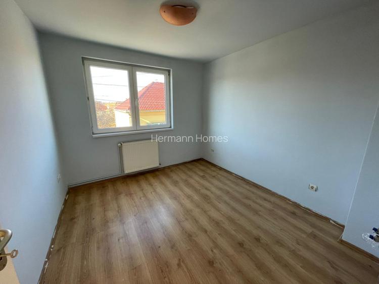 Spatiu pentru afacere sau locuinta – casa cu potential mixt - Terezian - 7