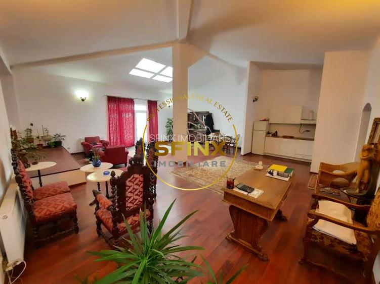 Parc Cismigiu, de vanzare vila interbelica cu 2 apartamente, curte, parcare - 4