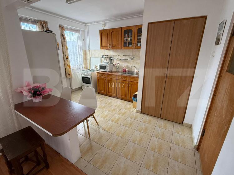 Apartament 3 camere, etaj intermediar, 60 mp, zona Cetatea Fetei  - 2