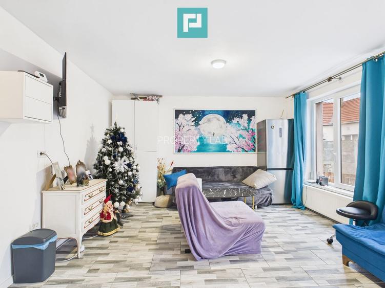 Două case pe un teren generos în Ghiroda - 3