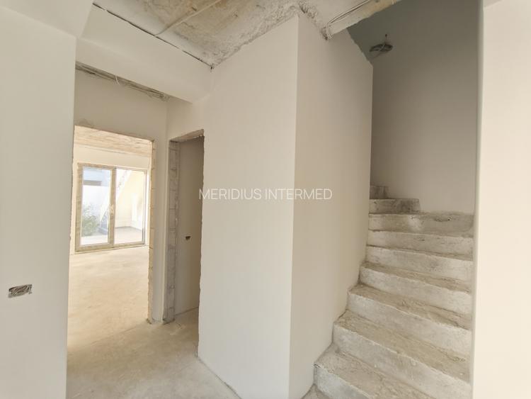 Vila modernă de inchiriat Mamaia Sat pretabil grădinița - 29