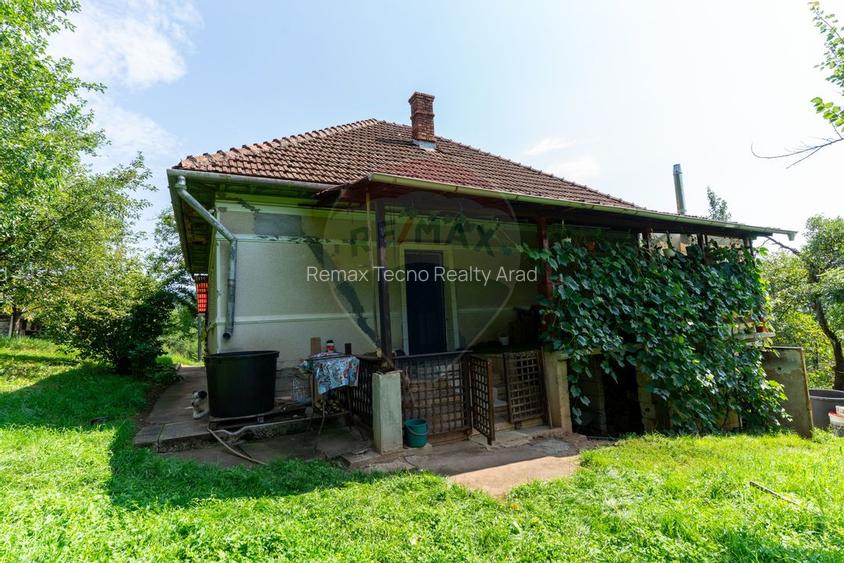 Casă / Vilă cu 3 camere de vânzare - 2