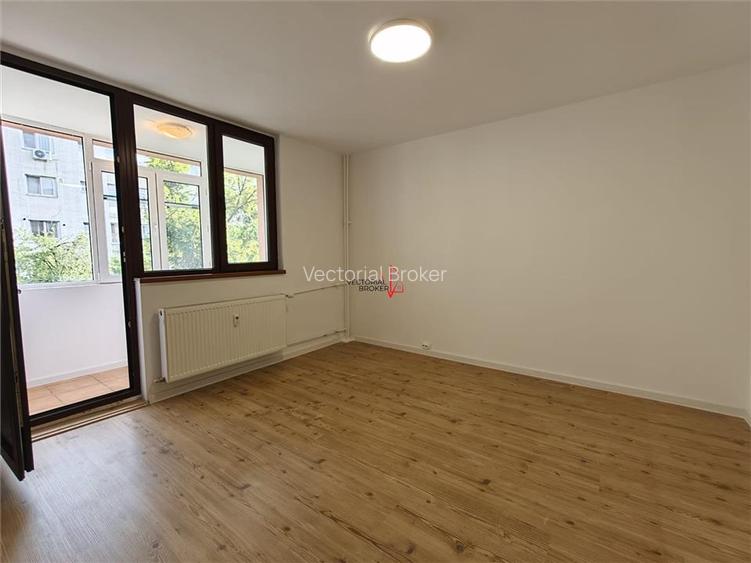 3 camere decomandat, renovat complet, etaj 2/4, Titan - Ozana - 14