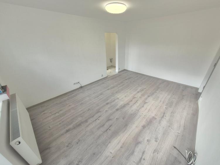 2Cam--Sagului-7 Min de Spitalul Judetean--Renovat--45MP-75.000 Euro!Neg