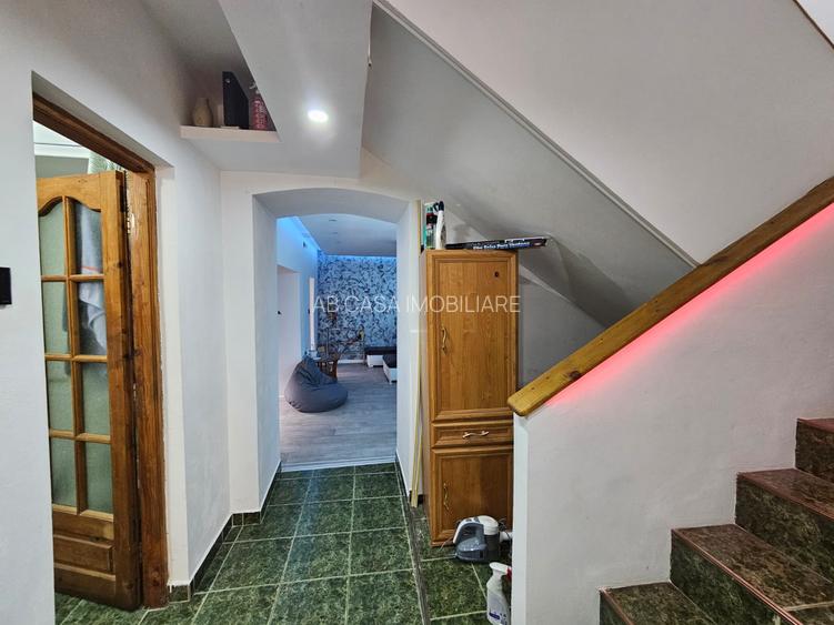 Casă individuală 7 camere, P+E+M, 2000, Timișoara, zona Dâmbovița, comision 0% - 3