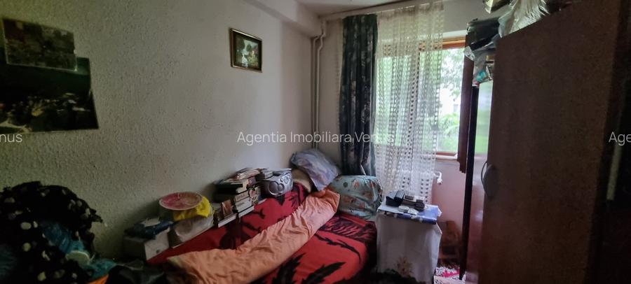 Apartament 3 camere la parter cu balcon - 5