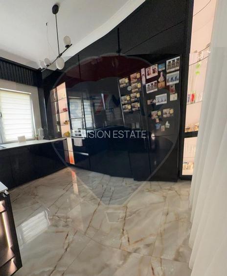 Apartament cu 4 camere de vânzare în zona Sarari - 7