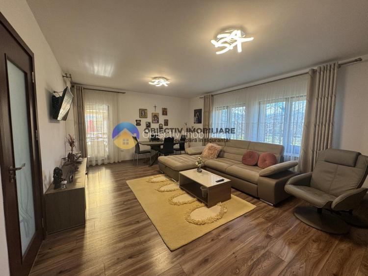 Casa si teren langa lacul Pangarati , mobilata si utilata - 9