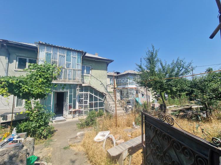 km 4-5 -2 Case  P+1 in acceasi curte cu teren 600mp avand deschidere la 2 strazi - 4