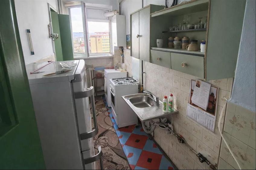 Apartament 2 camere decomandat, Podu Ros - Bd. Nicolae Iorga - 5