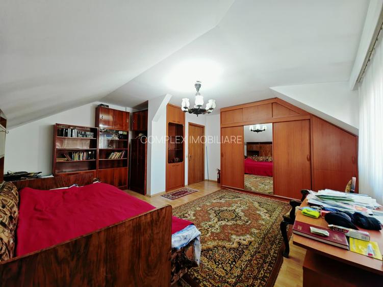 Fundeni | Str.Cuprului | Apartament in vila la etajul2  | curte comuna | parcare - 19