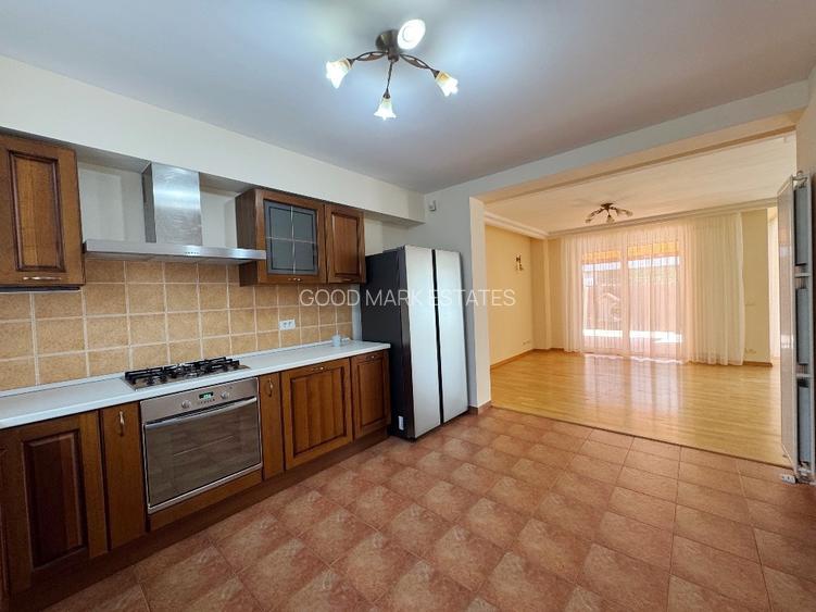 Casa cu curte si garaj dublu// Pipera// semimobilata - 4