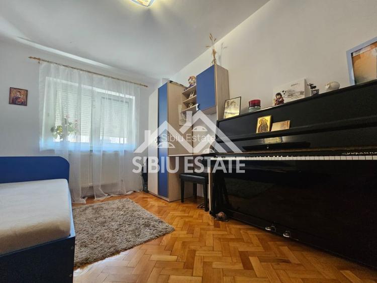 Apartament 3 camere In Sibiu, strada Siretului - 7