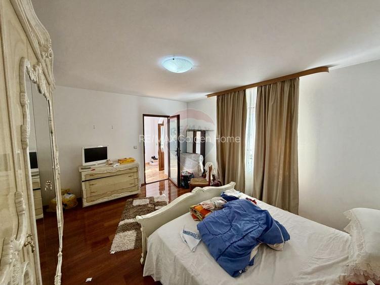 Casă / Vilă cu 4 camere de vânzare - 8