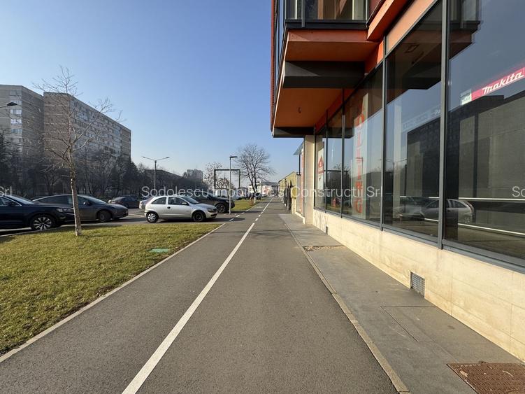 Spatiu comercial de închiriat  bulevardul Cetății - 16